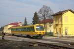 GySEV 5047 502-9 als R 7722 von Sopron nach Wr. Neustadt quert am 08.Mrz 2014 die Kossuth Lajos beim Bf. Sopron-Deli.