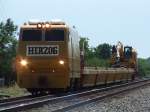 Sicher eine Raritaet vor Kameralinsen... ein US-amerikanischer Eisenbahnarbeitszug am 17.07.2009 in Rose Hill, Kansas.