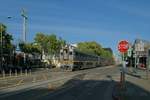 Nachdem Amtraks Zug 715 den Endbahnhof in Oakland am 25.5.2019 erreicht hat, wurde der Zug von F59PH 2007 in die Abstellanlage geschoben.