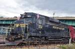 WM 501 EMD-GP30 Bauj. 1963 der ehemaligen Western Maryland Railway,wurde auch  The Fast Freight Line genannt.
Aufgenommen am 13.Okt 2016 in der Western Maryland Railway Station in Cumberland MD.Die Western Maryland Scenic Railroad unternimmt mit WM 501 tägliche Ausflugsfahrten nach Frostburg MD. An diesem Tag ging die Fahrt nur bis zu einem Bergrutsch der die eingleisige Strecke nach einem Unwetter auf halber Strecke blockierte.