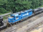 Norfolk Southern #3005 (GP38-2) mit einem Zug aus Enola Pennsylvania Rangierbahnhof.  Fernkontrollte #854 (RPU6) folgt. 2/6/2006 Foto.