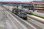 Norfolk Southern #9970 (C40-9W) kommt 28.05.2011 durch Altoona Pennsylvania.