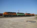 Diese vier BNSF Loks sind am 9.2.2008 in Galveston (Texas) abgestellt: 2346 (GP28-2, trgt die alte BNSF Lackierung), 2336 (GP38-2, trgt noch die grne BN Lackierung), 6854 (SD40-2, trgt die alte BNSF Lackierung) und 1251 (3GS21B, trgt die neueste BNSF Lackierung).