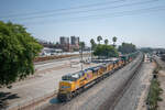 Am 12.09.2024 kam 8792 von Union Pacific mit einem Güterzug aus Richtung LOs Angeles nach Burbank (USA-Kalifornien). Von dort aus kam es zum Gleiswechsel in Richtung Lancaster über Santa Clarita.