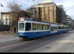 VBZ - Be 4/8 2120 + Be 2/4 2431 unterwegs auf der Linie 2 in Zürich am 2024.12.21