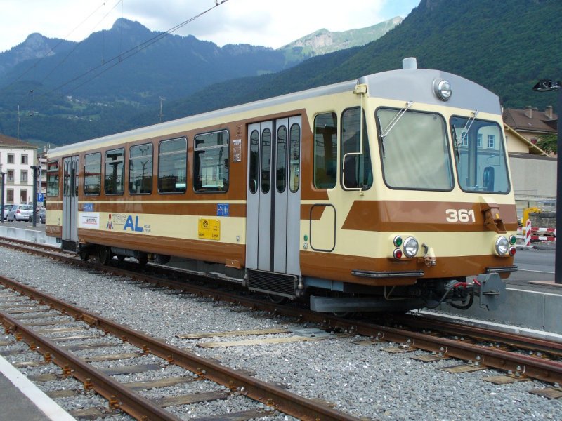 TPC / AL - Abgestellter Steuerwagen Bt 361 im neuen Bahnhof von Aigle am 29.07.2007