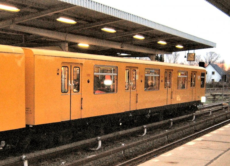 U-Bahn Berlin, hist. E III zu auf der Strecke Alexanderplatz - Hnow, 2007