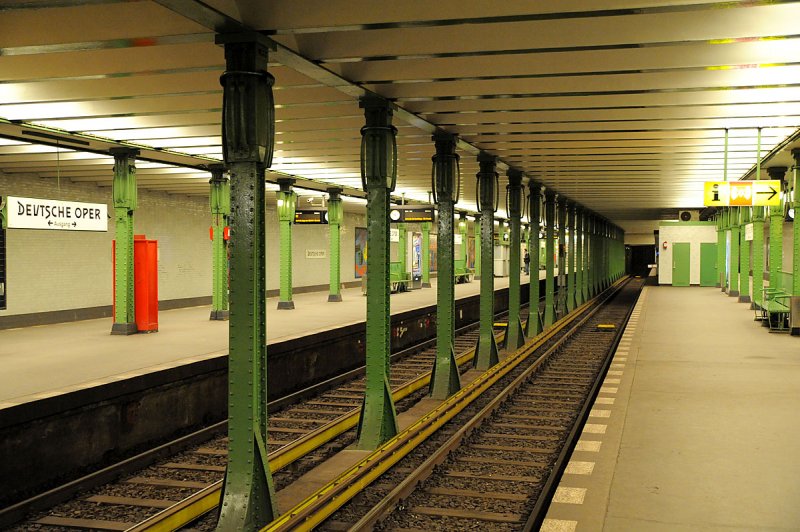 U2, Bahnhof DEUTSCHE OPER