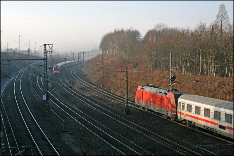 Verfolgungsjagd in Dortmund: InterCity 2154, von Berlin-Gesundbrunnen nach Dsseldorf und InterCity 2115, von Stralsund nach Stuttgart, wurden hinter Dortmund auf den Chip gebannt. (01.01.2008)