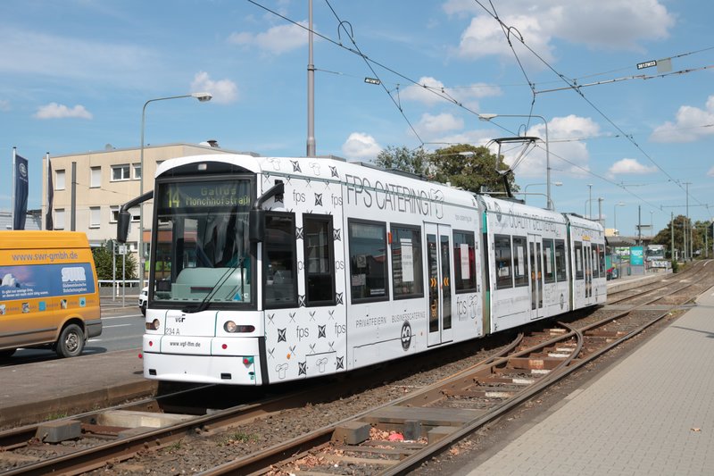 Vgf Bombardier Flexity Classic S Wagen 234 Am 19 08 In Frankfurt Am Main Bahnbilder De