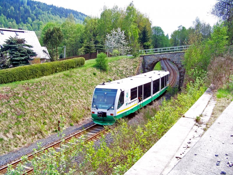 VT32 als VIA/VBG83116 in Klingenthal, 30.4.09