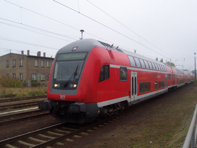 Wegen einer Streckensperrung zwischen Berlin Ostbahnhof und Knigs Wusterhausen fuhr die RB 14 heute mal mit modernen Wagen. Lbbenau/Spreewald den 28.10.2007 