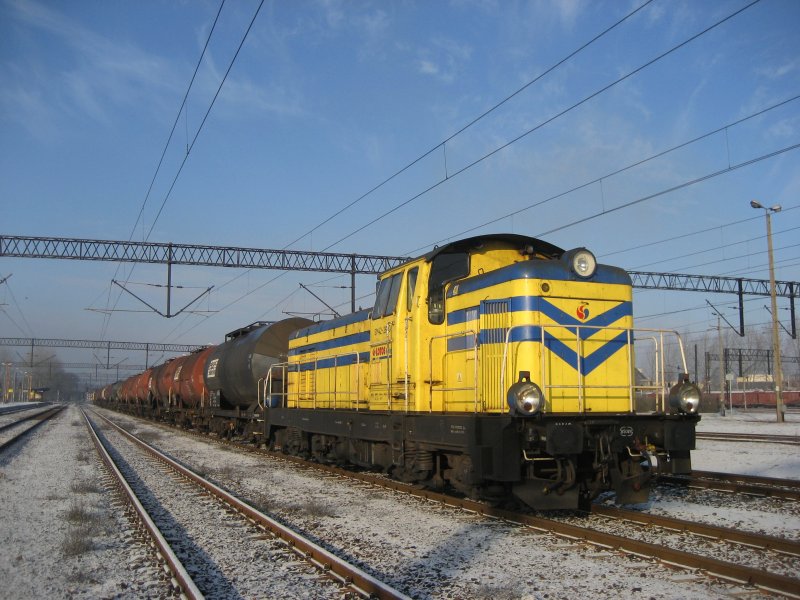 Wir fahren mit einem Kesselzug nach Oborniki Wielkopolskie. SM42-2650 im Hauptbahnhof Piła.