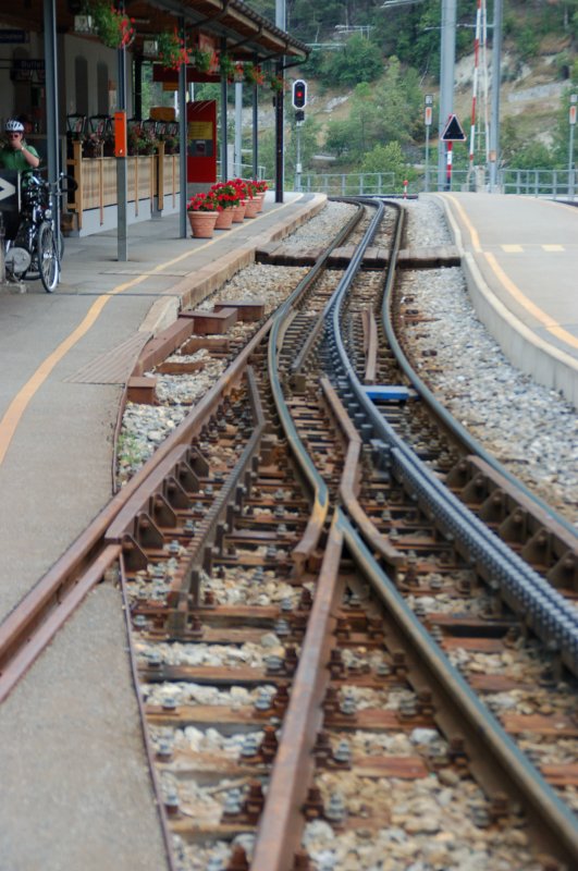 Zahnradweiche im Bahnhof Stalden-Saas; 26.07.2006.