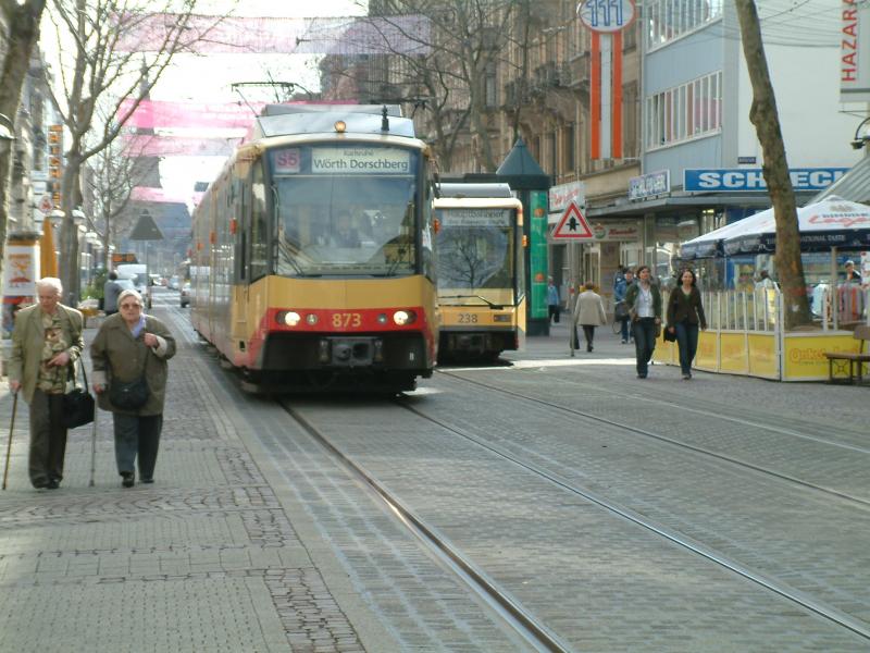 Zugbegegnung in der Kaiserstrasse am 29.3.05