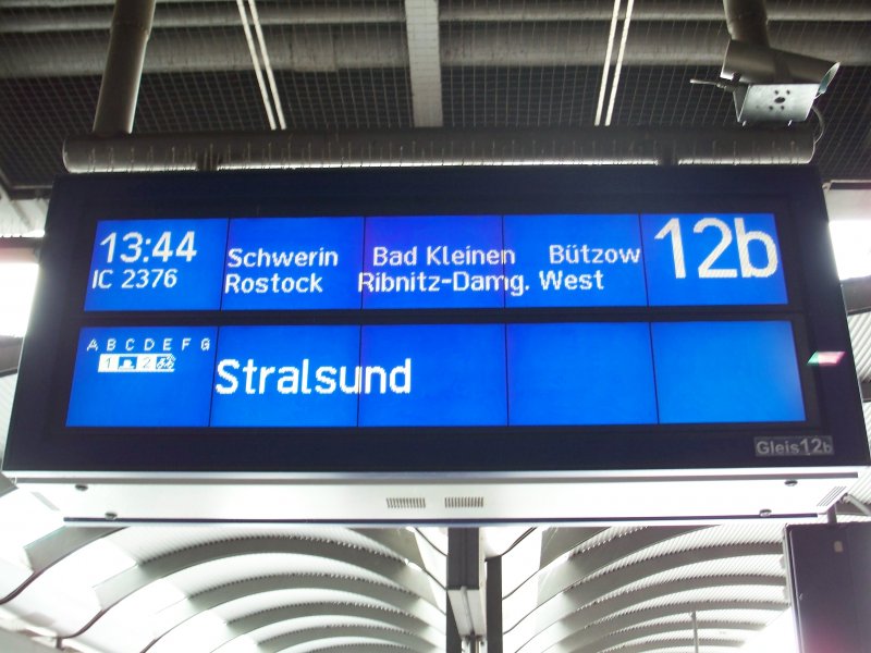 Zugzielanzeiger in Hamburg Hbf (26.7.2007)